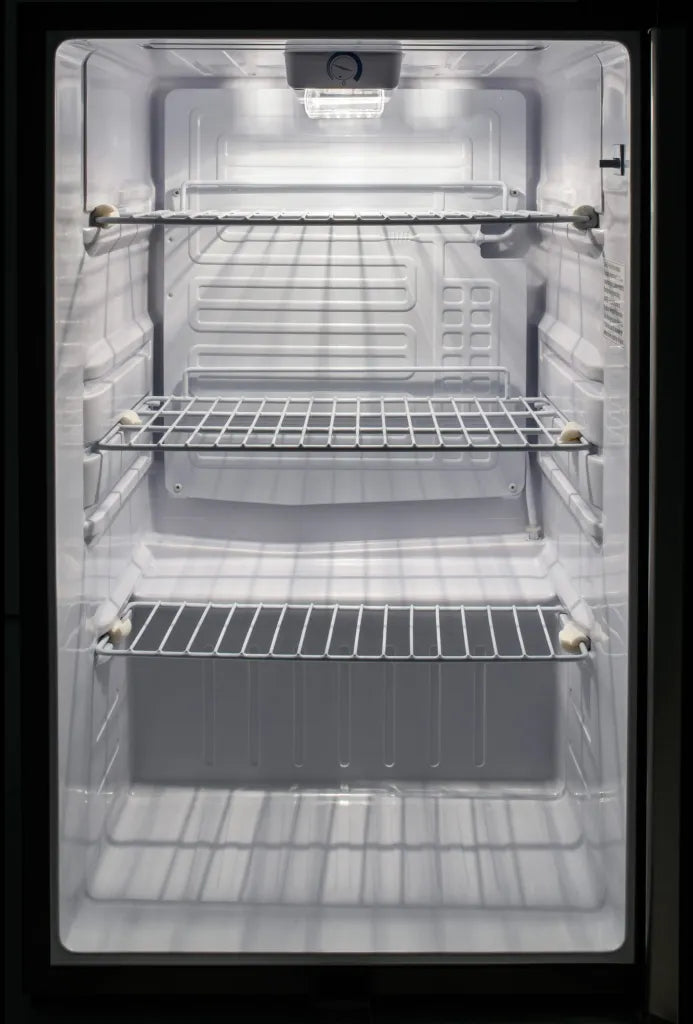 Load image into Gallery viewer, Blaze 20-Inch Outdoor Compact Refrigerator
